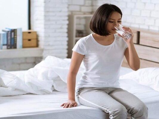 Bí quyết uống nước đúng cách bạn nhất định phải biết 17 Chọn 8 thời điểm vàng uống nước